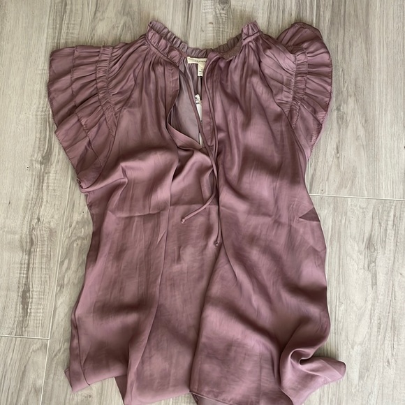 NWT Grade & Gather Ruffle Sleeve Top Blouse Lilac - Picture 8 of 9